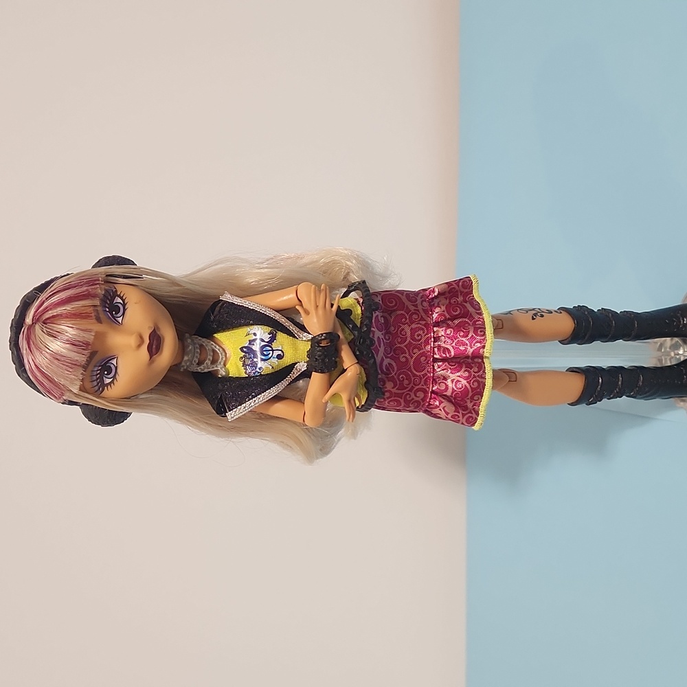 EAH Melody Piper Original Ever After High Doll